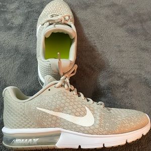 Nike Size 10 Tennis Shoe - Tan/Pink